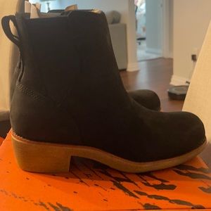 NWT women’s work boots